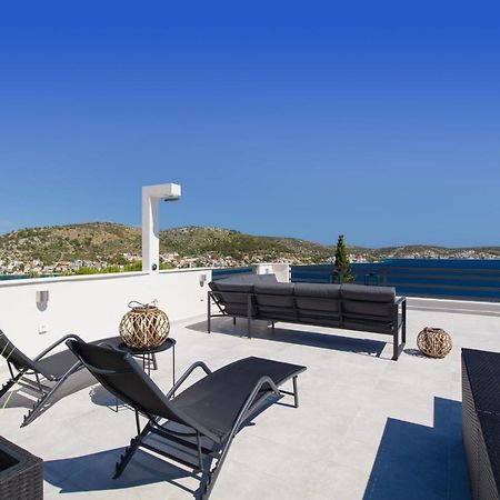 The Grande: Hillside Retreat with Sea Views and Rooftop Terrace Rogoznica  Exterior photo