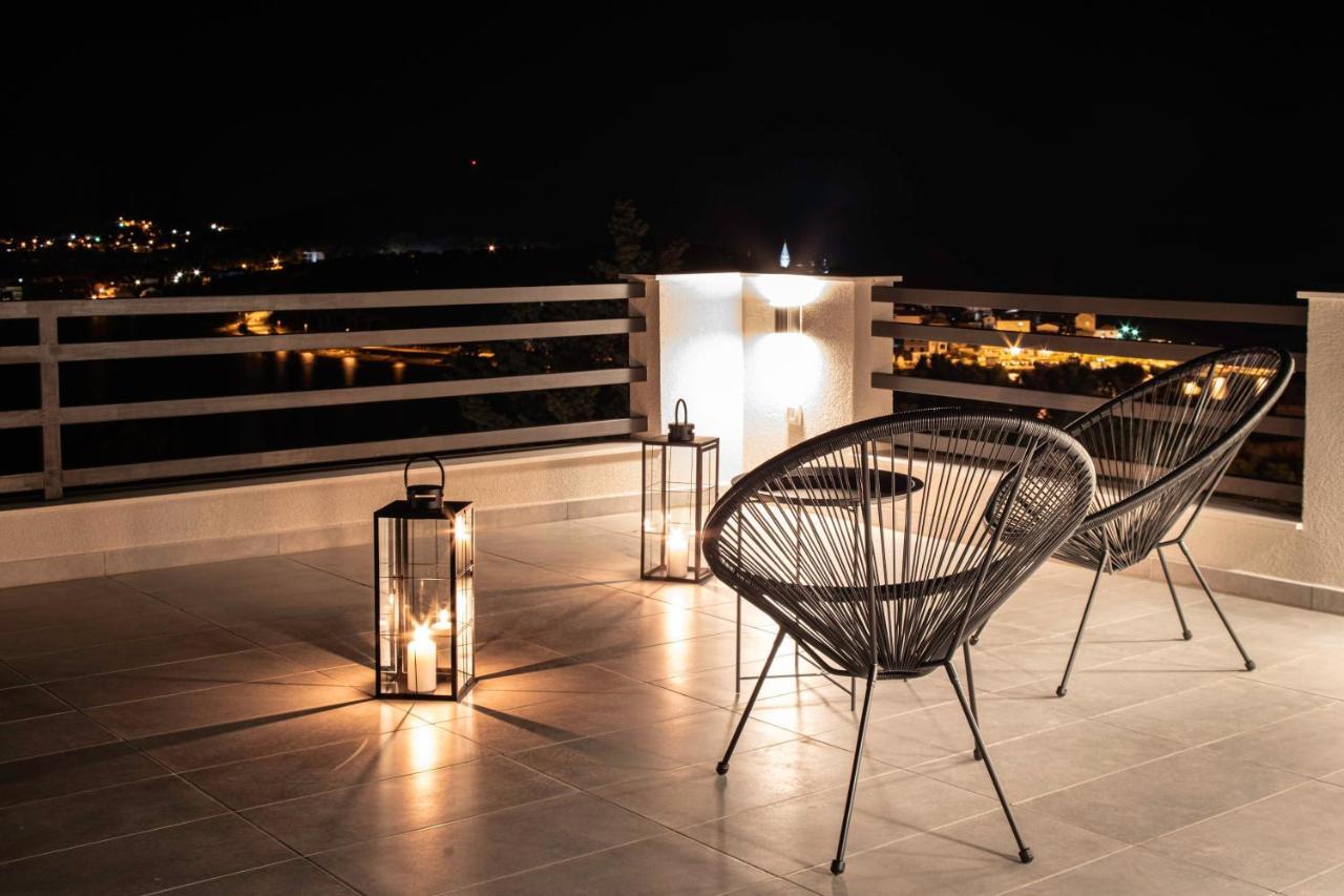 The Grande: Hillside Retreat with Sea Views and Rooftop Terrace Rogoznica  Exterior photo