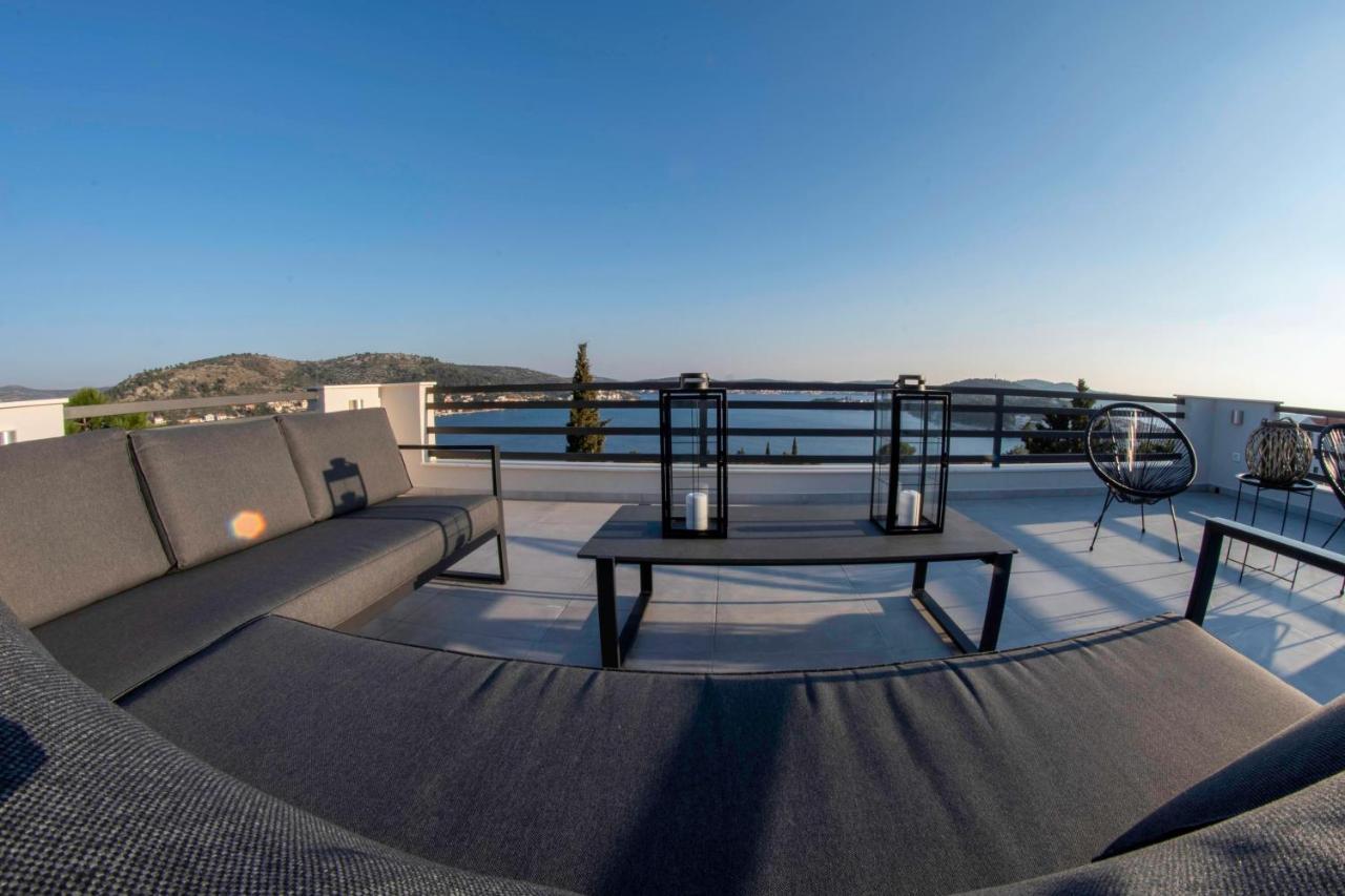 The Grande: Hillside Retreat with Sea Views and Rooftop Terrace Rogoznica  Exterior photo