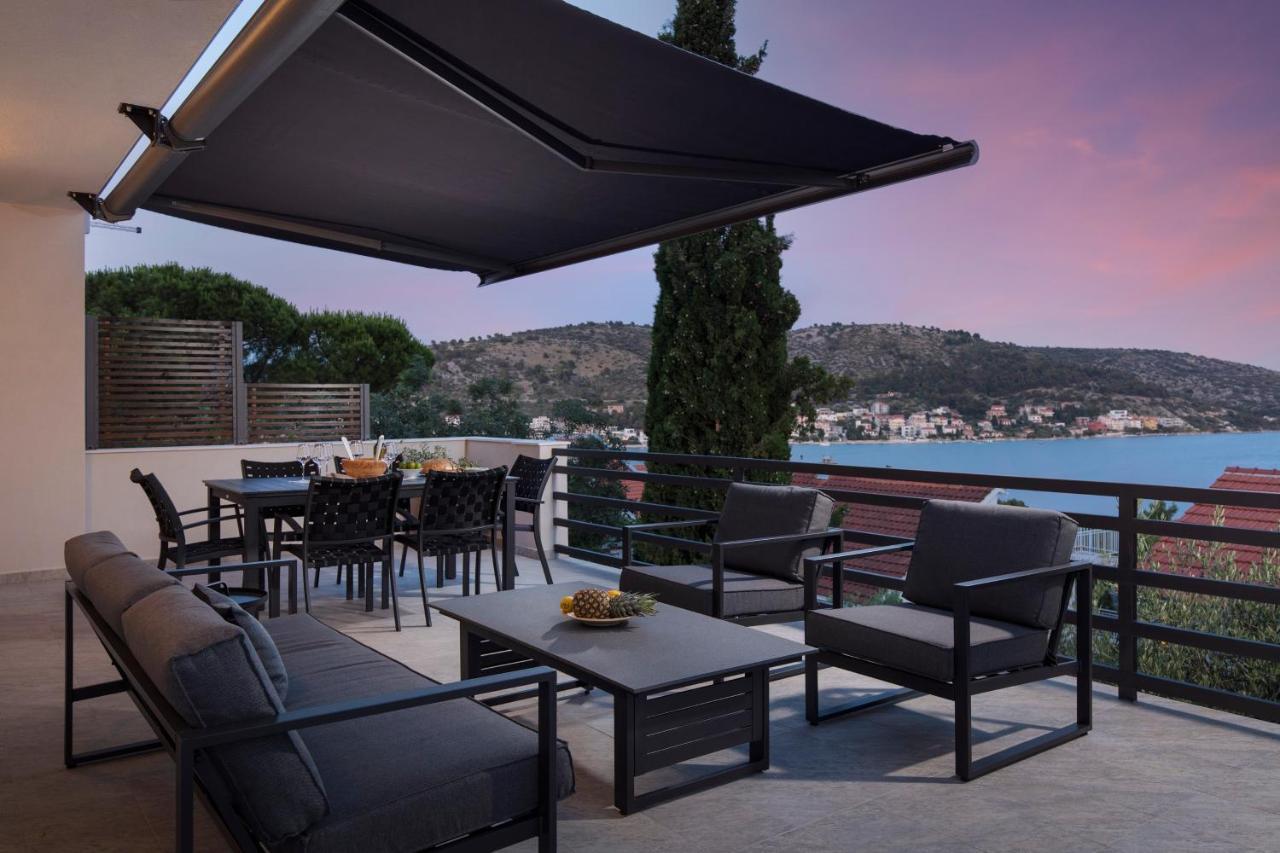 The Grande: Hillside Retreat with Sea Views and Rooftop Terrace Rogoznica  Exterior photo
